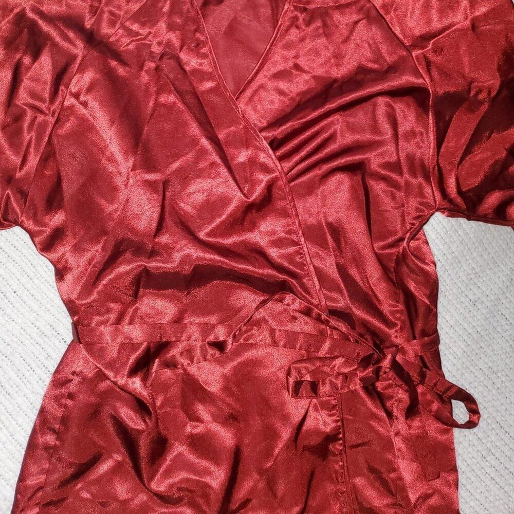 Fancy Feminine Secret Red Robe Medium - Picture 10 of 12